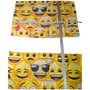 Fun Emoji-Patterned Pillow Case Set Yellow